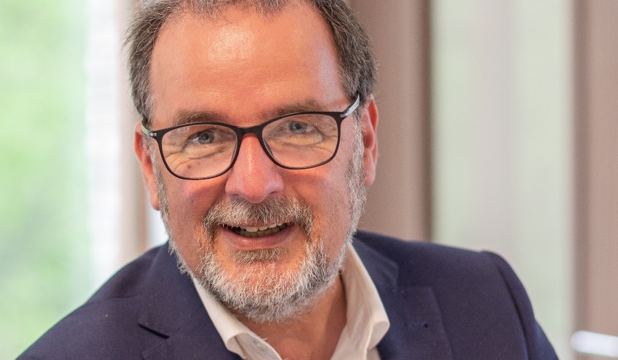Carel de Vries benoemd tot lid moderamen